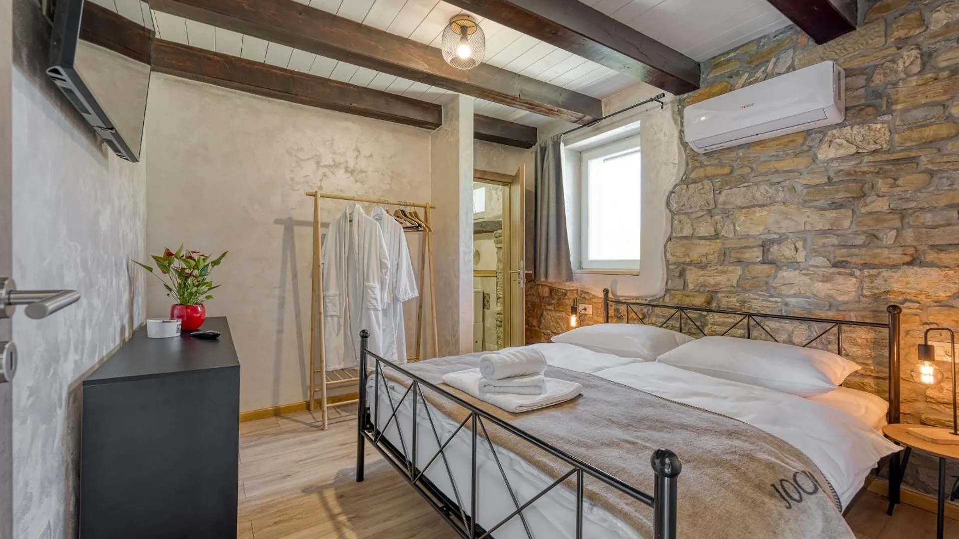 Casa Emilia In Sveti Donat Villa Buzet